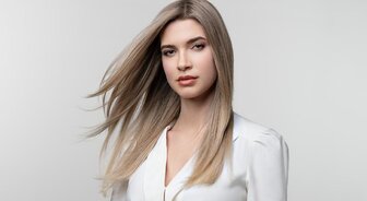 Jak zesvětlit vlasy: Přejděte na blond a nezničte si při tom vlasy