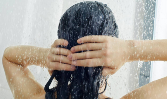 Víte, jak si správně mýt vlasy?