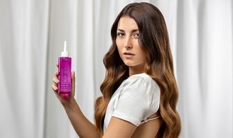 Nová řada Glow-Plex pro krepovité a chemicky poškozené vlasy