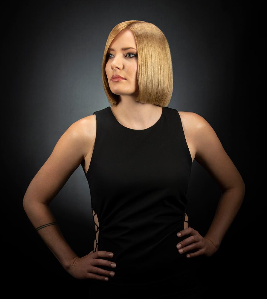 Rovné vlasy po ramena